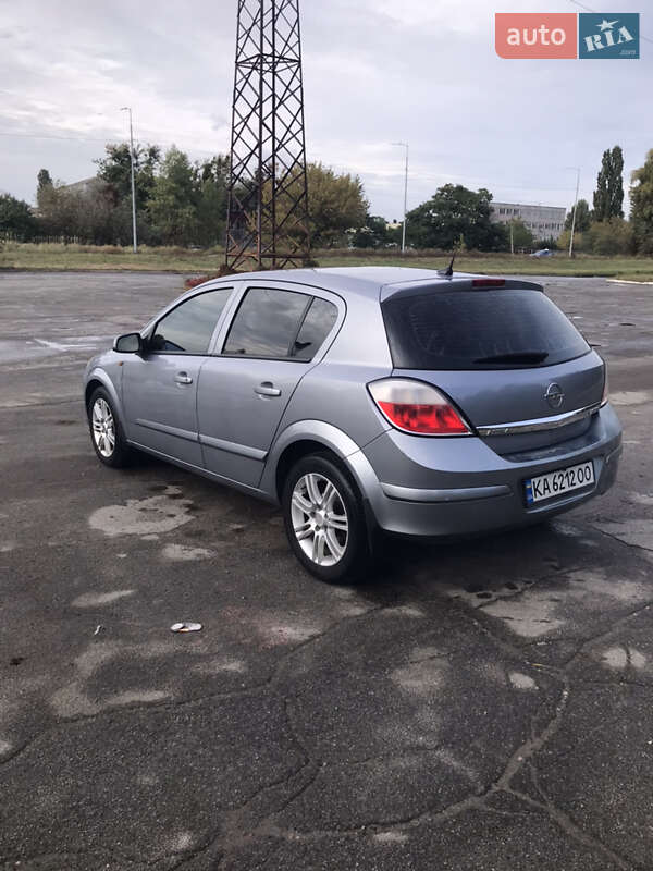 Хетчбек Opel Astra 2004 в Києві фото 3 Хетчбек Opel Astra 2004 в Києві