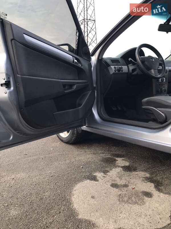 Хетчбек Opel Astra 2004 в Києві фото 11 Хетчбек Opel Astra 2004 в Києві