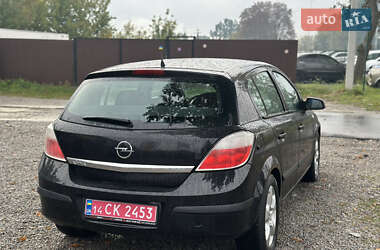 Хетчбек Opel Astra 2004 в  фото 10 Хетчбек Opel Astra 2004 в