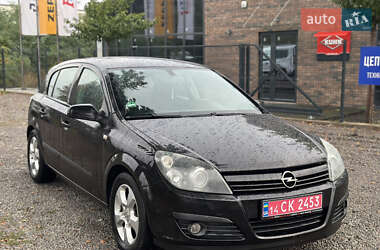 Хетчбек Opel Astra 2004 в  Хетчбек Opel Astra 2004 в