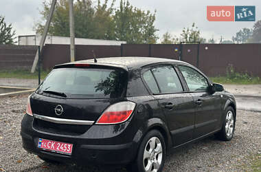 Хетчбек Opel Astra 2004 в  фото 12 Хетчбек Opel Astra 2004 в