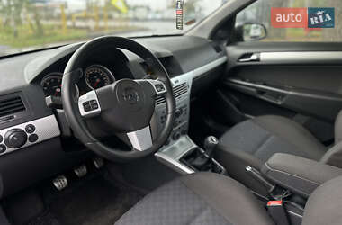 Хетчбек Opel Astra 2004 в  фото 24 Хетчбек Opel Astra 2004 в