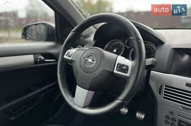 Хетчбек Opel Astra 2004 в  фото 48 Хетчбек Opel Astra 2004 в