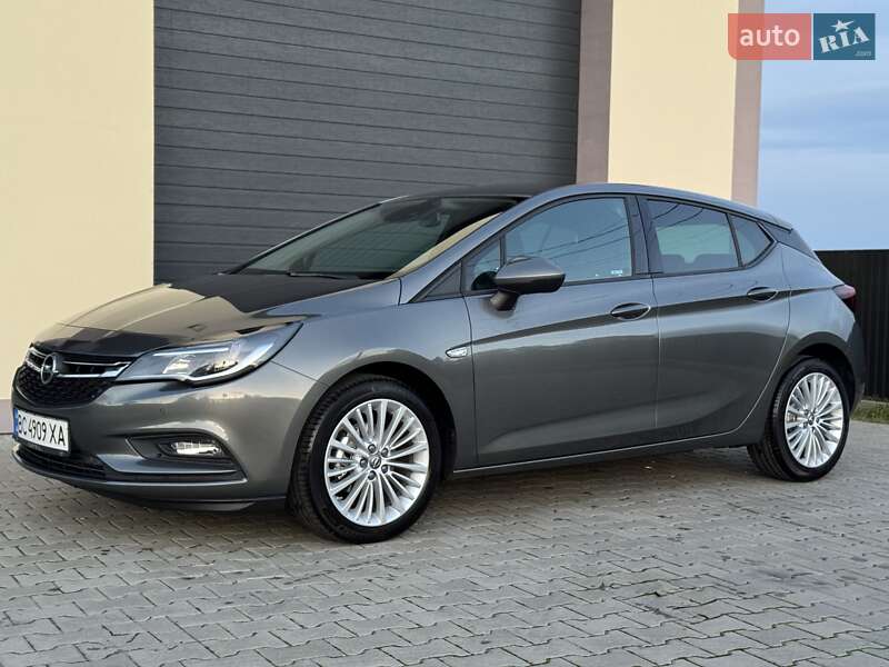 Хетчбек Opel Astra 2018 в Стрию