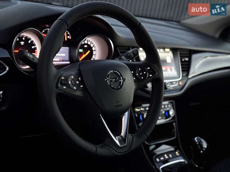 Хетчбек Opel Astra 2018 в Стрию