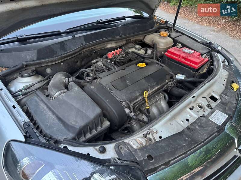 Универсал Opel Astra 2013 в Тульчине