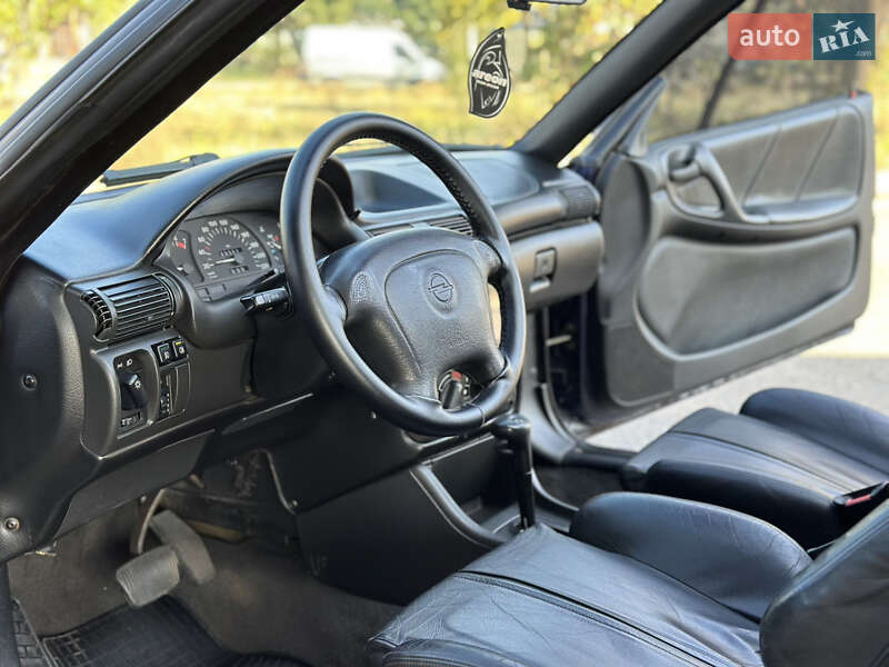 Кабриолет Opel Astra 1998 в Днепре