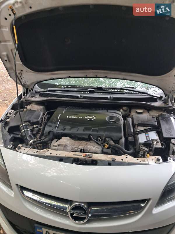Универсал Opel Astra 2015 в 
