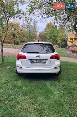 Универсал Opel Astra 2015 в 