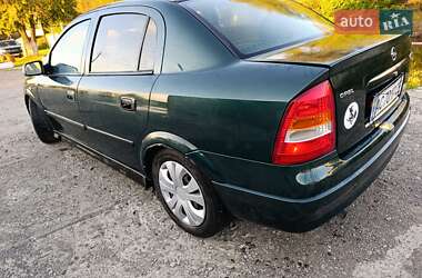Седан Opel Astra 1999 в Жидачове