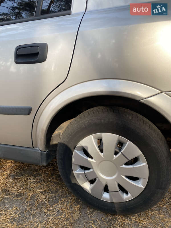 Хэтчбек Opel Astra 2003 в Сумах