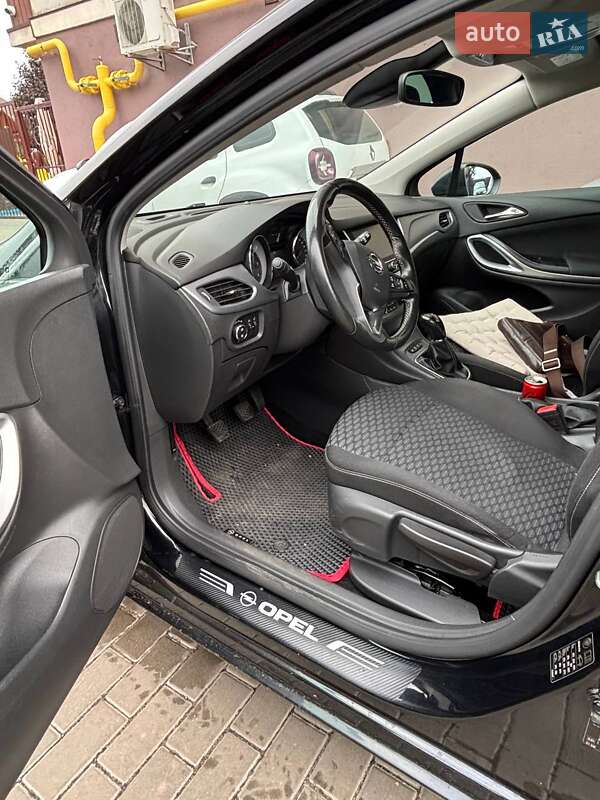 Универсал Opel Astra 2017 в Крюковщине