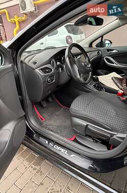 Универсал Opel Astra 2017 в 