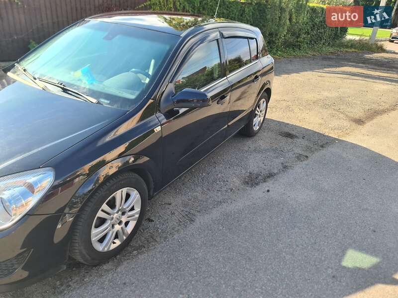 Хэтчбек Opel Astra 2008 в Киеве
