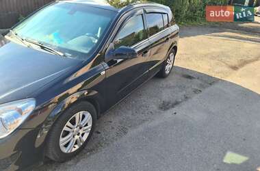 Хэтчбек Opel Astra 2008 в 