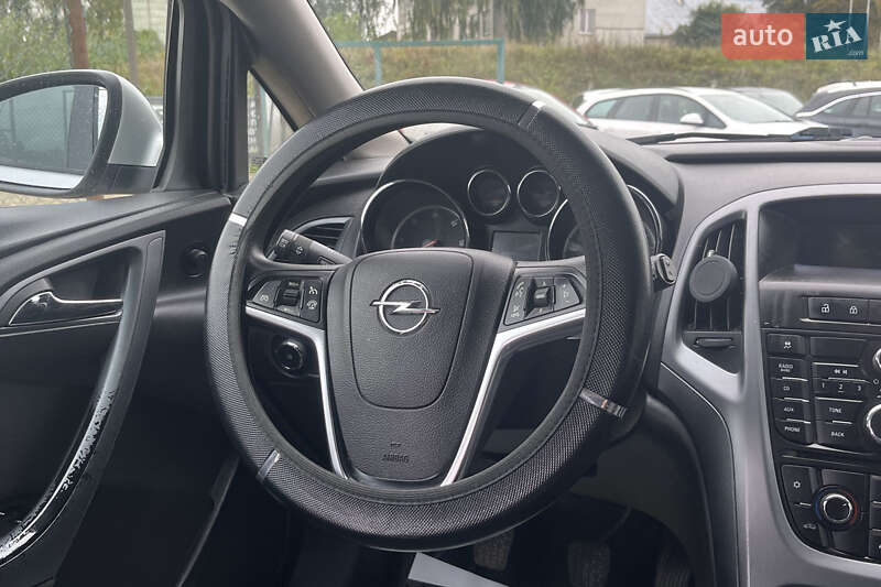 Універсал Opel Astra 2013 в Стрию