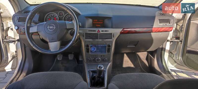Универсал Opel Astra 2005 в Нововолынске фото 13 Универсал Opel Astra 2005 в Нововолынске