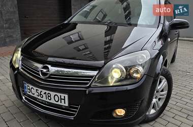 Универсал Opel Astra 2009 в Тернополе