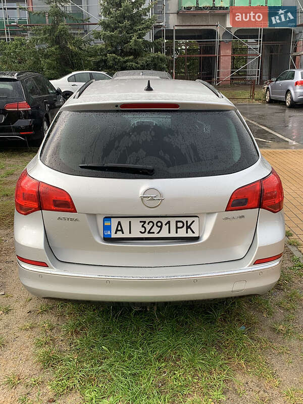 Универсал Opel Astra 2013 в Черкассах фото 2 Универсал Opel Astra 2013 в Черкассах