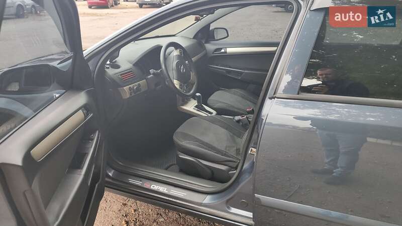 Седан Opel Astra 2008 в Чернигове фото 12 Седан Opel Astra 2008 в Чернигове