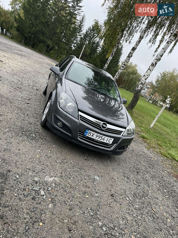 Универсал Opel Astra 2010 в Красилове фото 2 Универсал Opel Astra 2010 в Красилове
