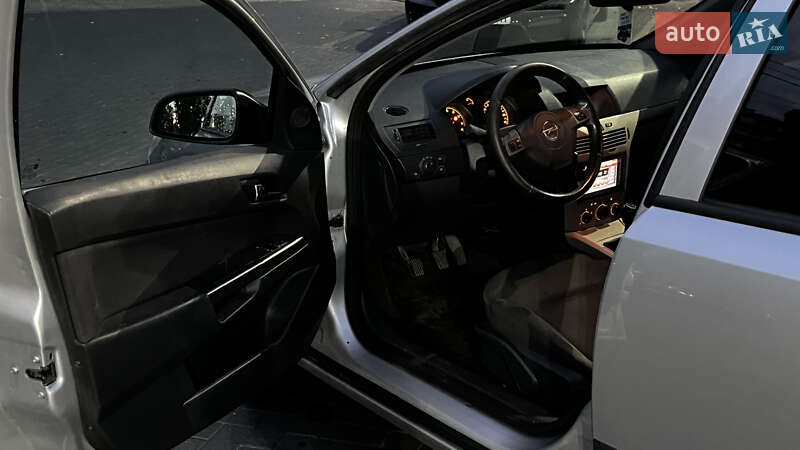 Хэтчбек Opel Astra 2008 в Вышгороде фото 6 Хэтчбек Opel Astra 2008 в Вышгороде