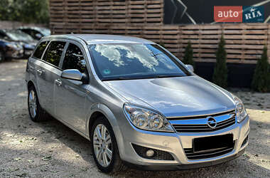 Универсал Opel Astra 2009 в 