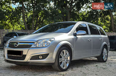 Универсал Opel Astra 2009 в 