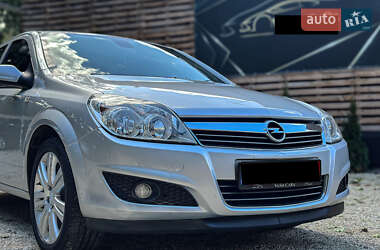 Универсал Opel Astra 2009 в 