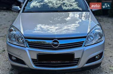 Универсал Opel Astra 2009 в 