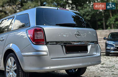 Универсал Opel Astra 2009 в 