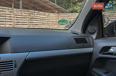 Универсал Opel Astra 2009 в 