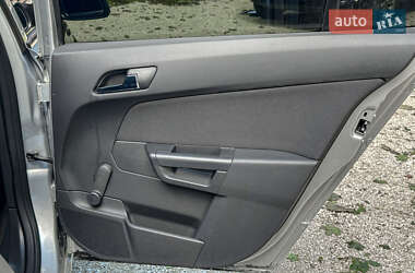 Универсал Opel Astra 2009 в 