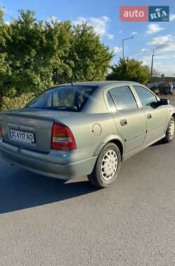 Седан Opel Astra 2006 в 