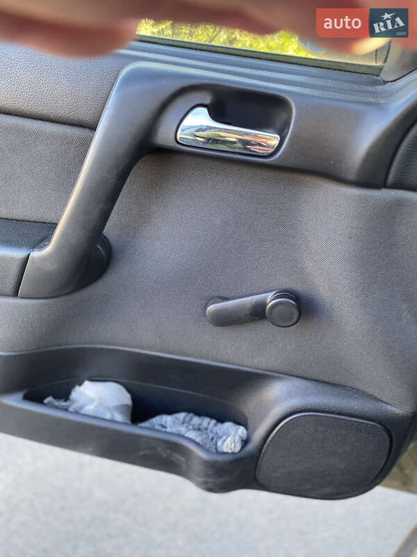 Седан Opel Astra 2006 в Львове