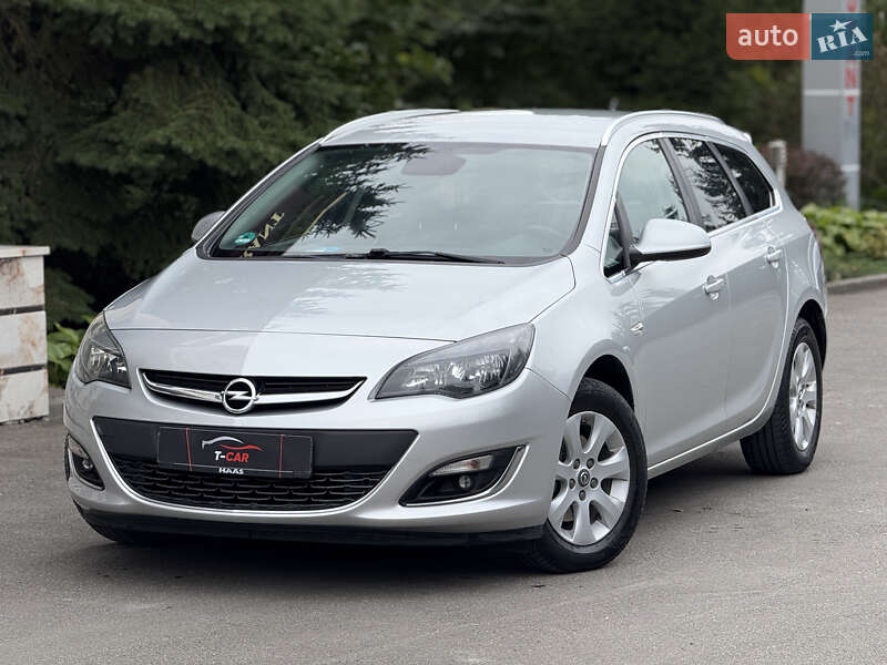 Универсал Opel Astra 2014 в Тернополе