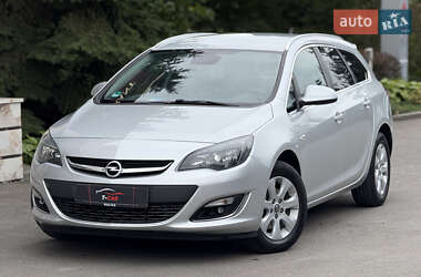 Универсал Opel Astra 2014 в 