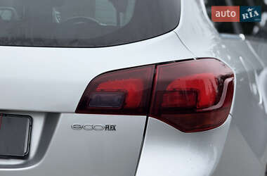 Универсал Opel Astra 2014 в 