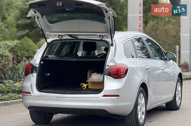 Универсал Opel Astra 2014 в 