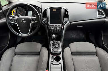 Универсал Opel Astra 2014 в 