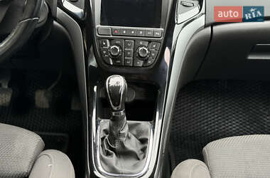 Универсал Opel Astra 2014 в 