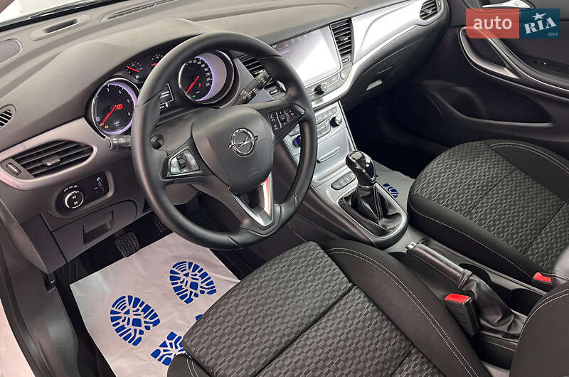 Универсал Opel Astra 2016 в Львове