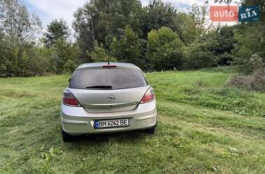 Хэтчбек Opel Astra 2011 в 