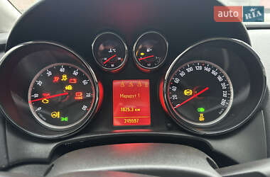 Хэтчбек Opel Astra 2010 в 