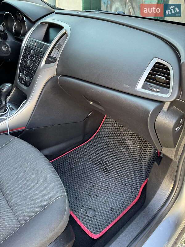 Универсал Opel Astra 2011 в Кобеляках фото 21 Универсал Opel Astra 2011 в Кобеляках