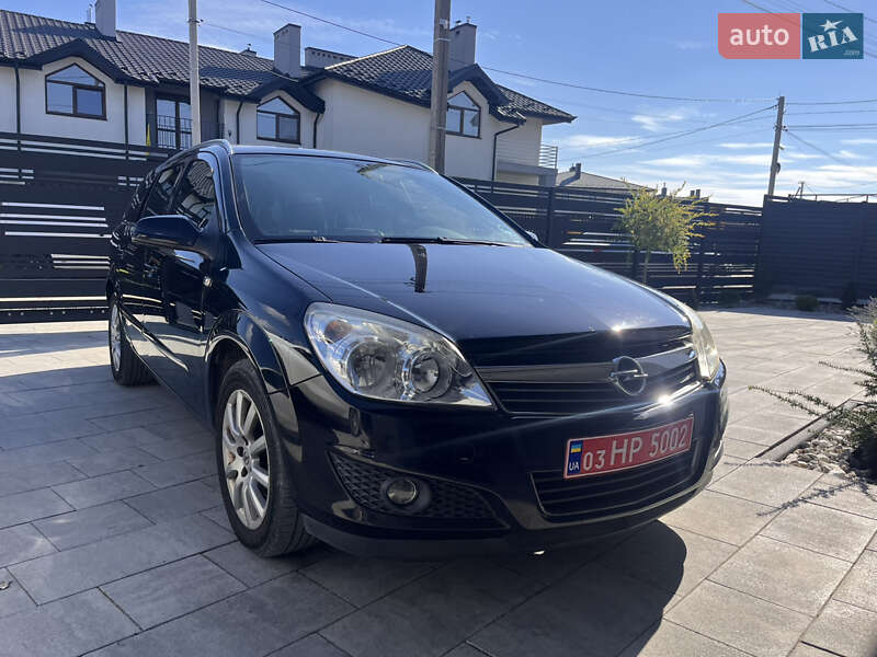 Универсал Opel Astra 2008 в Львове