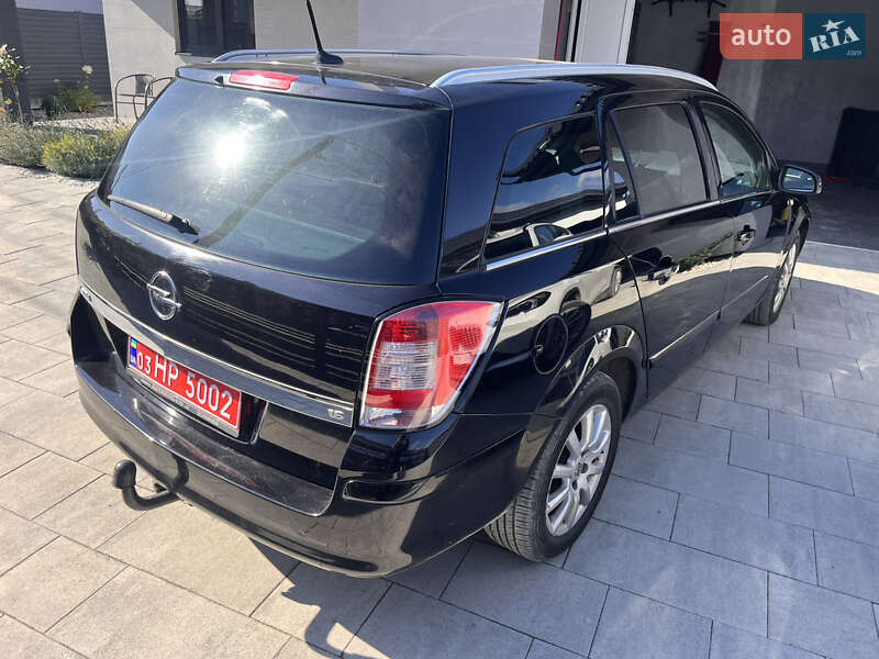 Универсал Opel Astra 2008 в Львове