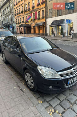Хэтчбек Opel Astra 2007 в 