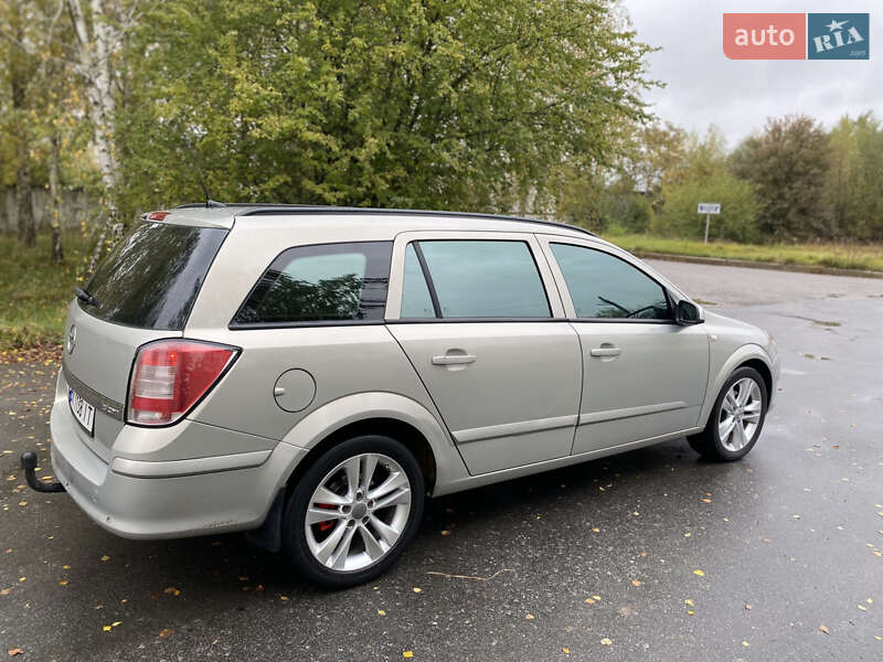 Универсал Opel Astra 2008 в Звягеле