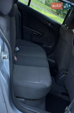Хэтчбек Opel Astra 2008 в 